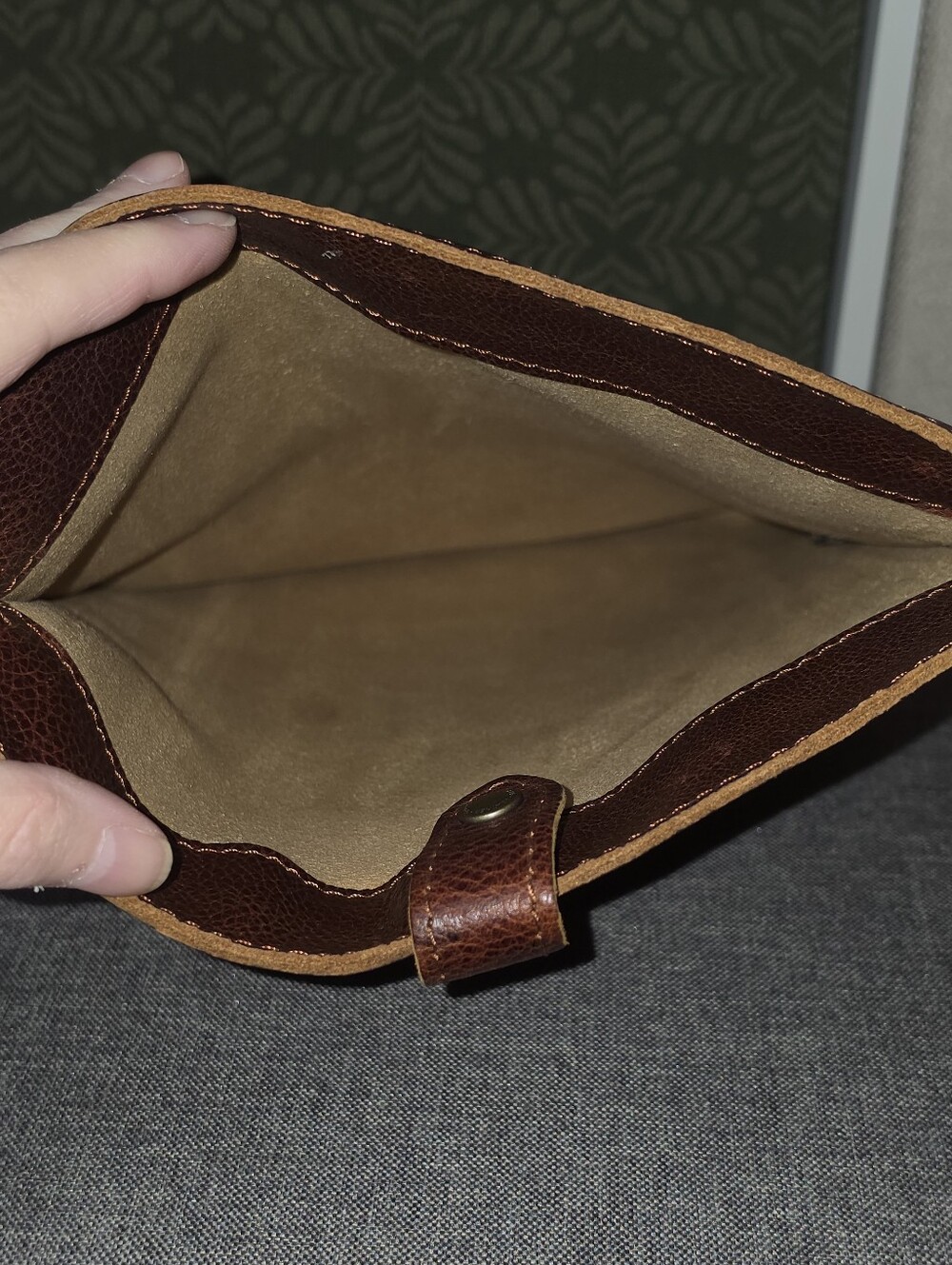 Portland Leather Laptop Case - Picture 4 of 6